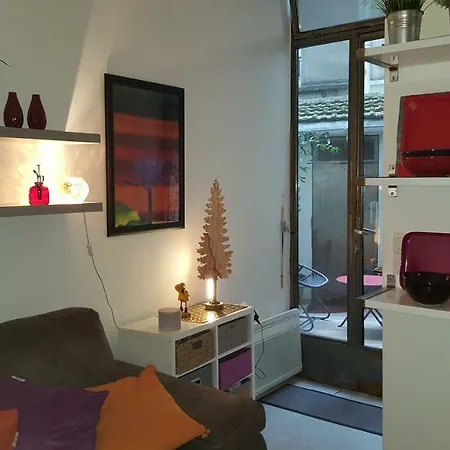 Joli Studio Et Sa Terrasse Proche Montmartre Appartamento *